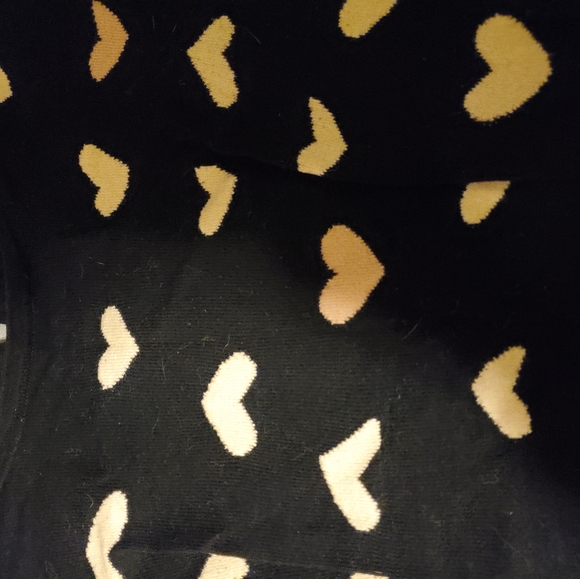 Black sweater with hearts - Picture 2 of 4